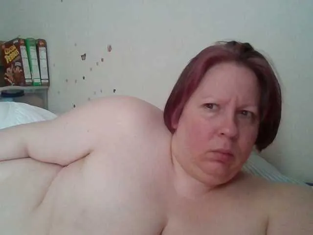 MissKristal – webcam model profile photo Image 3