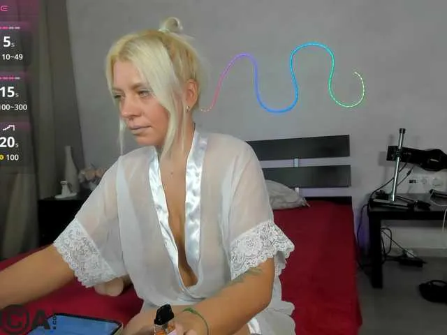 phatassblonde – webcam model profile photo Image 11