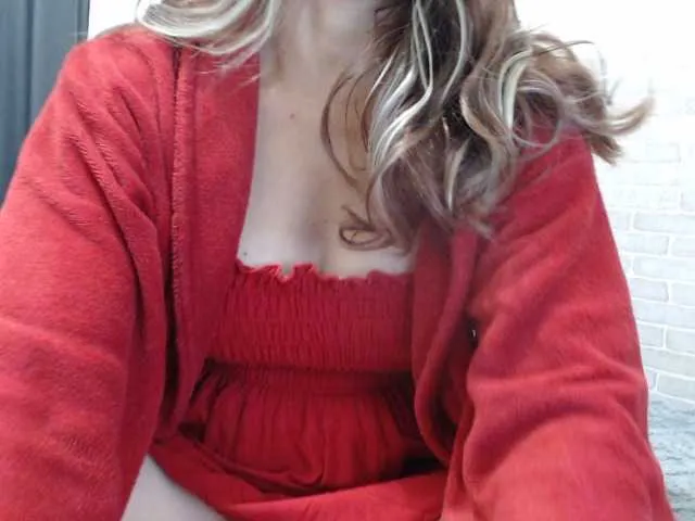 GoldenTeen20 – webcam model profile photo Image 13