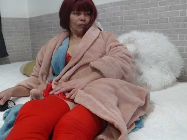 GoldenTeen20 – webcam model profile photo Image 7