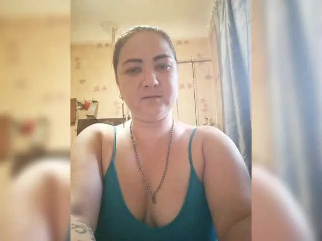 UKRaunchyRobyn – webcam model profile photo Image 12