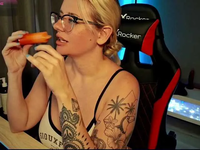 Sheila1945 – webcam model profile photo Image 3