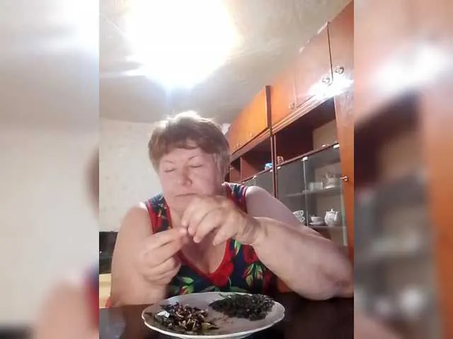 Missmeratrix – webcam model profile photo Image 2