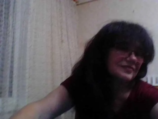 British_EmJess – webcam model profile photo Image 11