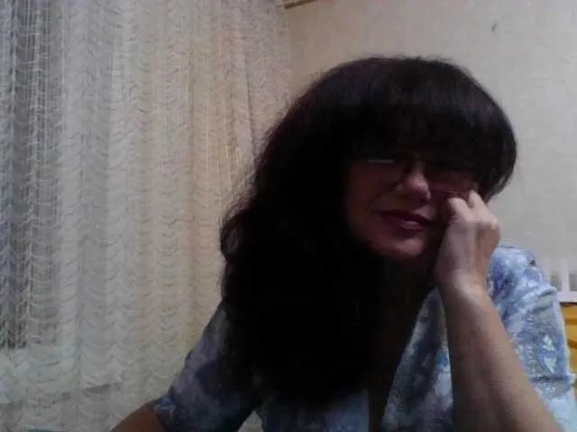 British_EmJess – webcam model profile photo Image 13