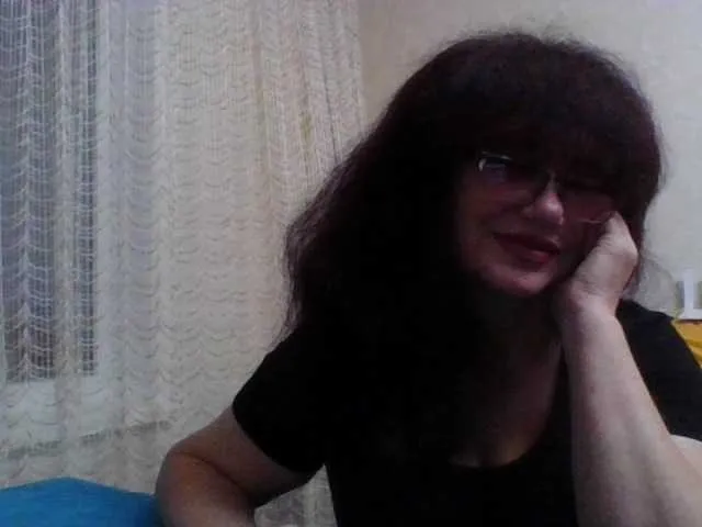 British_EmJess – webcam model profile photo Image 17