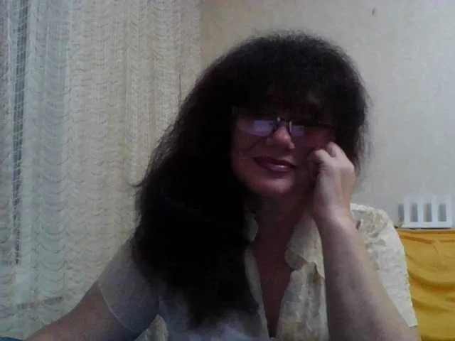 British_EmJess – webcam model profile photo Image 19