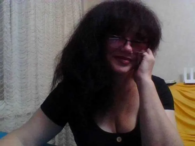 British_EmJess – webcam model profile photo Image 5