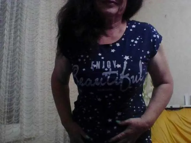 British_EmJess – webcam model profile photo Image 6