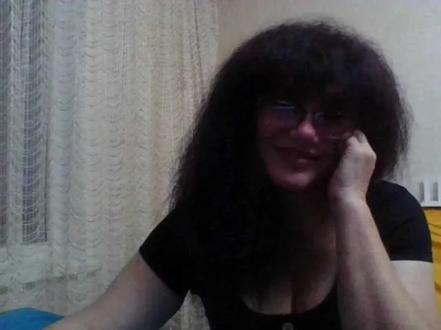British_EmJess – webcam model profile photo Image 8