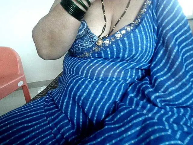 British_EmJess – webcam model profile photo Image 16