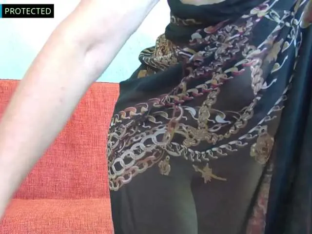 MiaTonyy – webcam model profile photo Image 2