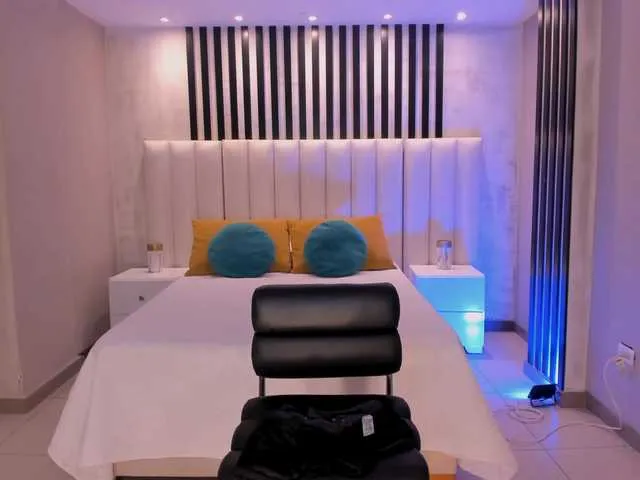 Alenushka888 – webcam model profile photo Image 6