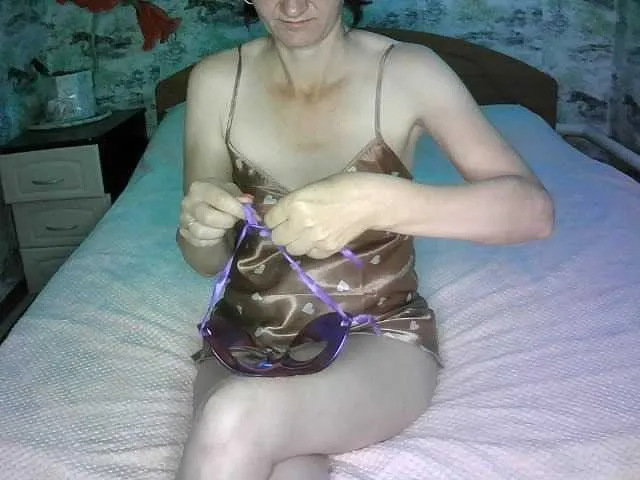 BlondeeGoddessX – webcam model profile photo Image 3