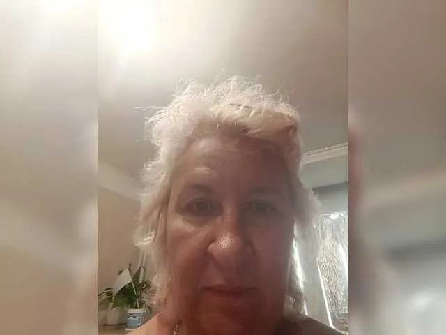 SusyBlair – webcam model profile photo Image 17