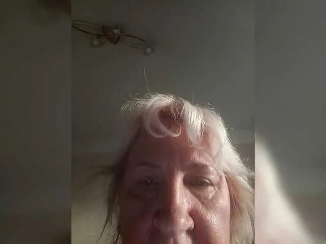 SusyBlair – webcam model profile photo Image 8