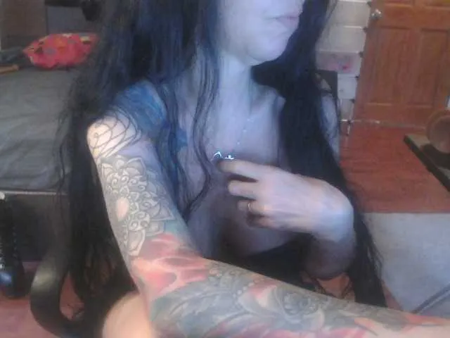 Malisha8 – webcam model profile photo Image 14