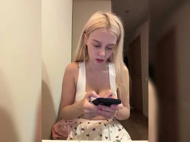 MarilynRainbow – webcam model profile photo Image 18