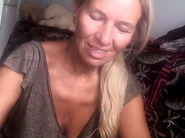 JessieBlonde – webcam model profile photo Image 2