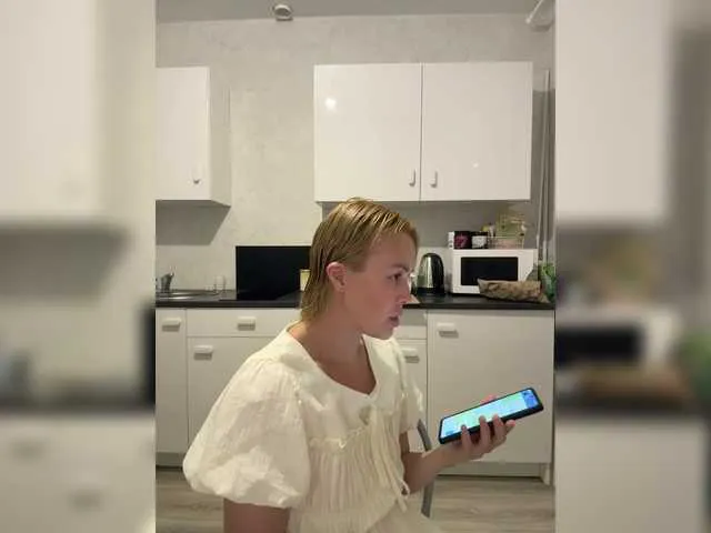 Scarlettsteelexo – webcam model profile photo Image 8