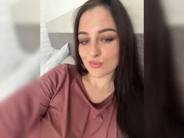 glossybabe_ – webcam model profile photo Image 12