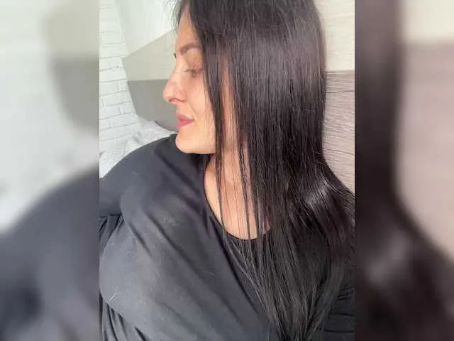 glossybabe_ – webcam model profile photo Image 9