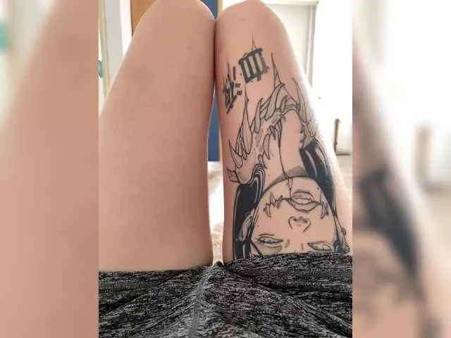 British_EmJess – webcam model profile photo Image 12