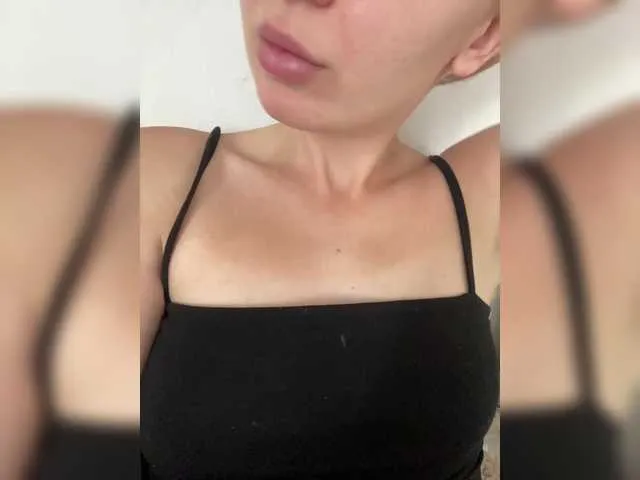 British_EmJess – webcam model profile photo Image 7