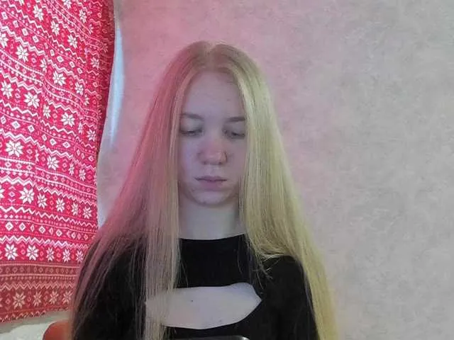 EVA2311 – webcam model profile photo Image 6
