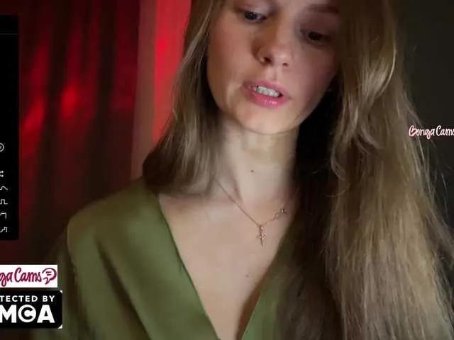 British_EmJess – webcam model profile photo Image 18