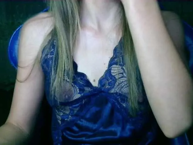 TenderLora – webcam model profile photo Image 7