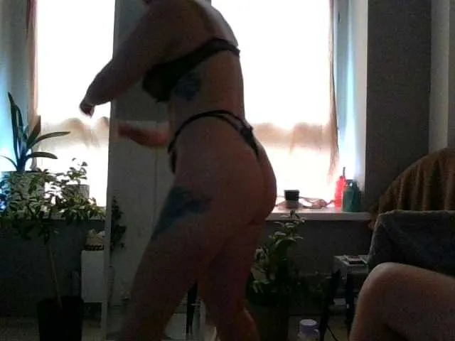 marsandvenera – webcam model profile photo Image 6