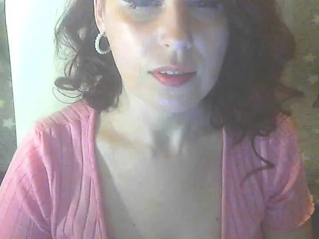 KateDivineUK – webcam model profile photo Image 2