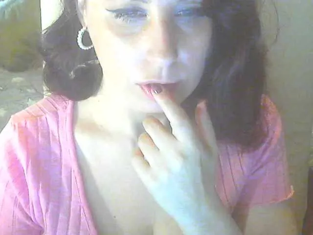 KateDivineUK – webcam model profile photo Image 5