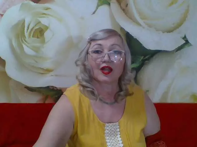 yakameliya – webcam model profile photo