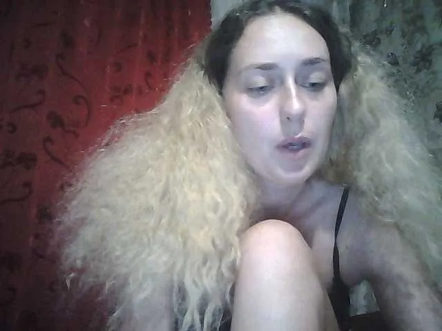 KateDivineUK – webcam model profile photo Image 2