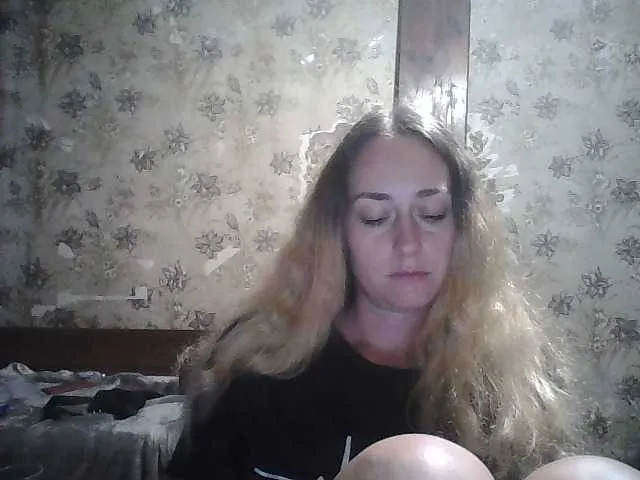 KateDivineUK – webcam model profile photo Image 4