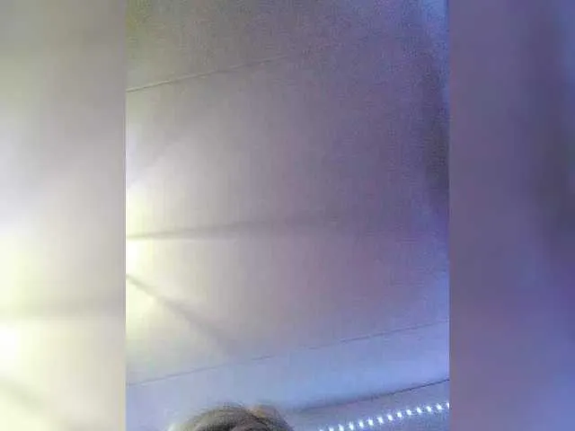 LizzieGreyX – webcam model profile photo Image 3