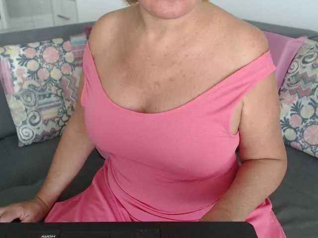 BlondeScarlettx – webcam model profile photo Image 12