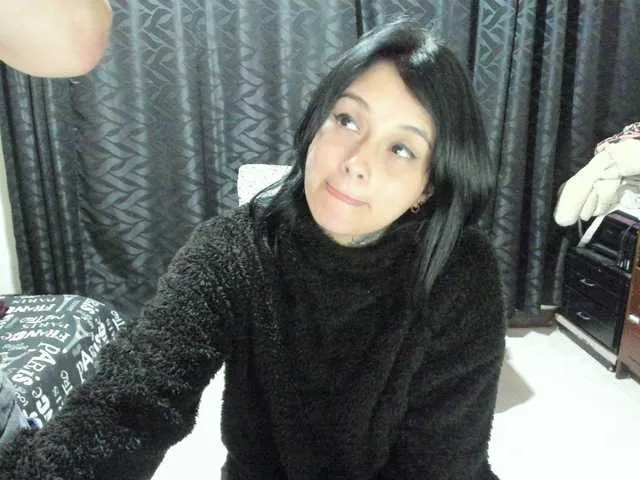 GlamGran – webcam model profile photo Image 15