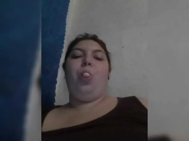 LoraDevine – webcam model profile photo Image 14