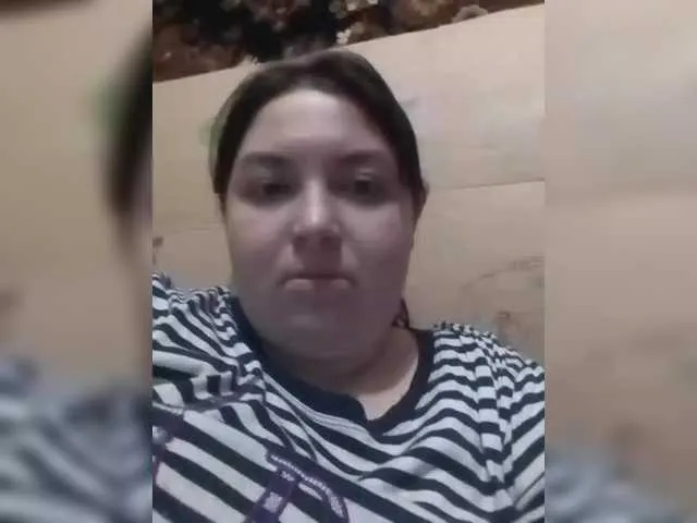 LoraDevine – webcam model profile photo Image 2