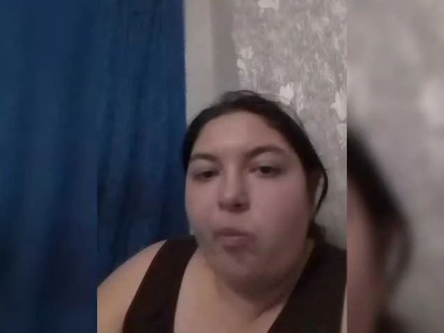 LoraDevine – webcam model profile photo Image 3