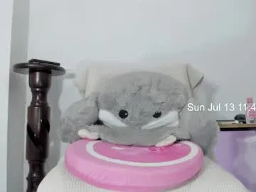 SashaVaughn – webcam model profile photo Image 2