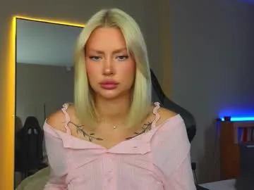 TyleneBuck – webcam model profile photo Image 17