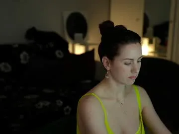 SashaVaughn – webcam model profile photo Image 7