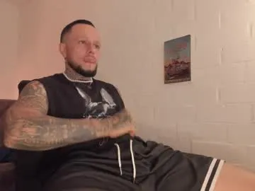 British_EmJess – webcam model profile photo Image 19