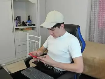 alex_islive – webcam model profile photo Image 14