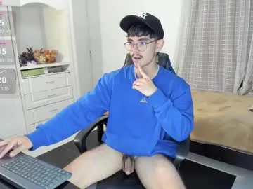 alex_islive – webcam model profile photo Image 3