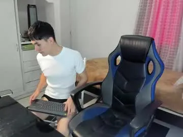 alex_islive – webcam model profile photo Image 4